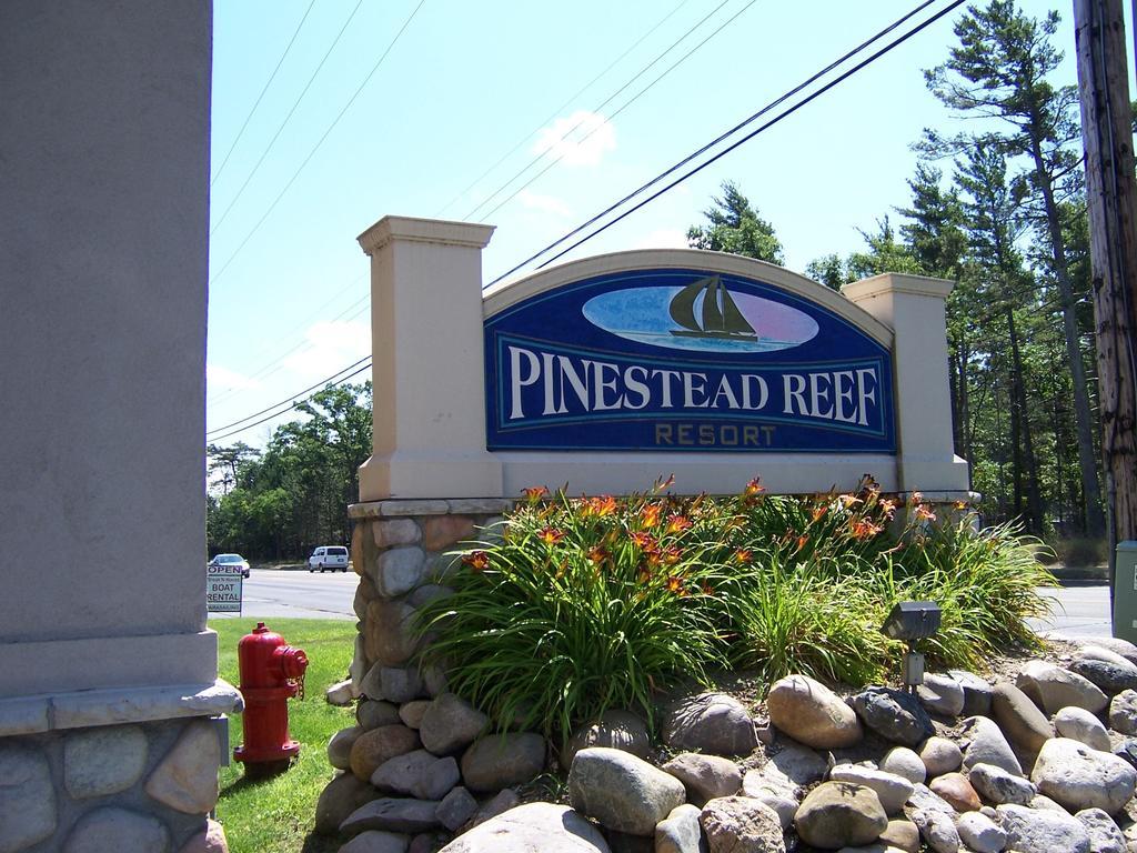 Pinestead Reef Resort Traverse City Exterior foto