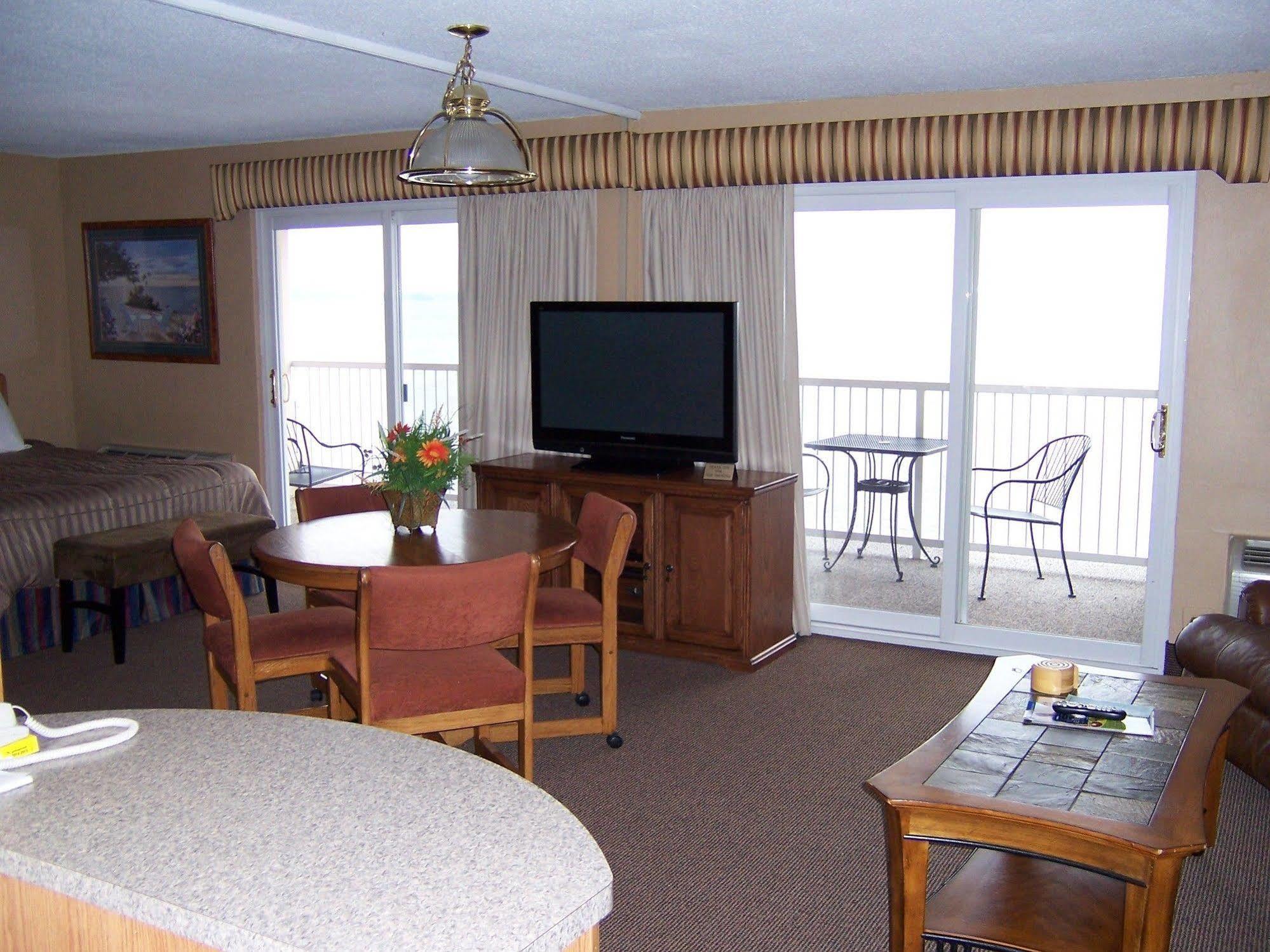 Pinestead Reef Resort Traverse City Exterior foto