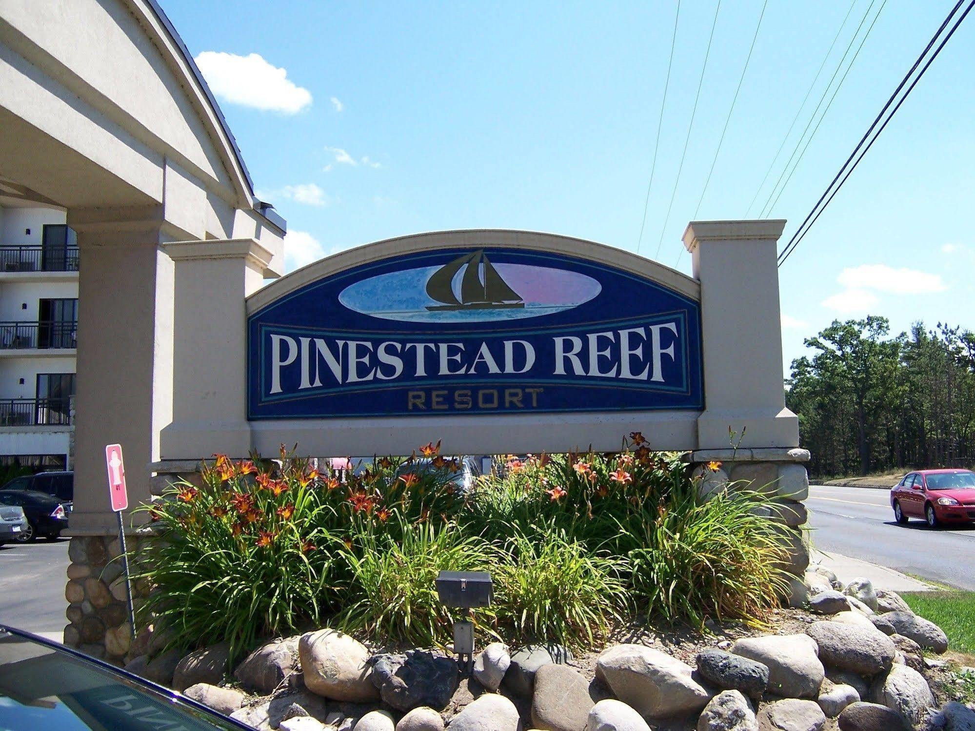 Pinestead Reef Resort Traverse City Exterior foto